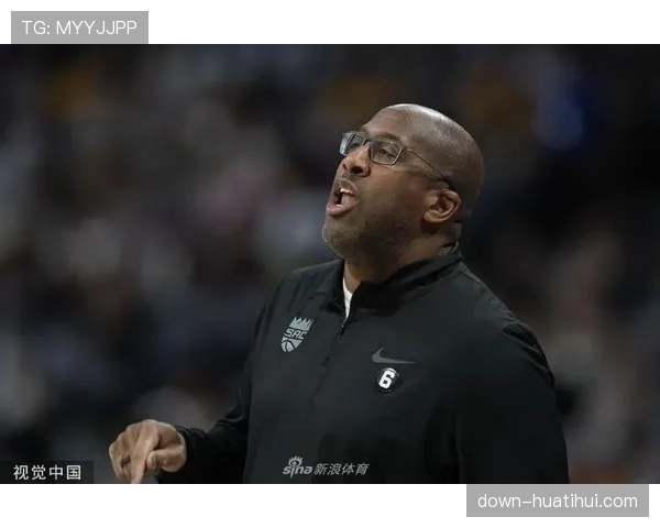 国王队主教练迈克·布朗荣获二月西部月最佳教练