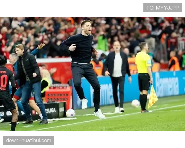 “专访勒沃库森助教:详解阿隆索战术哲学中,如何训练球员的瞬间决策能力” “专访勒沃库森助教:详解阿隆索战术哲学中,如何训练球员的瞬间决策能力”